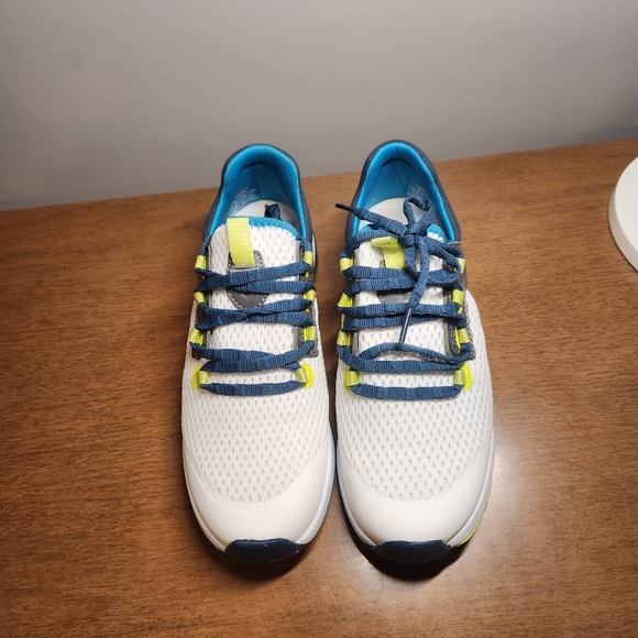 OluKai Wailuku Womens Athletic Shoes Size 7 - Picture 5 of 11